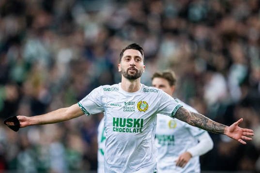 Hammarbys Nahir Besara jublar