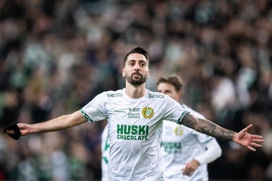 Hammarbys Nahir Besara jublar