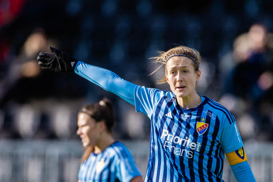 Djurgårdens Sanna Kullberg reagerar
