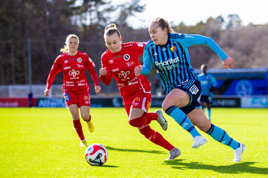 Örebros Nathalie Hoff Persson och Djurgårdens Alice