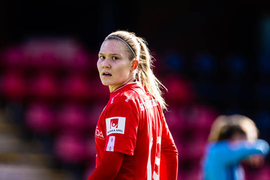 Örebros Emma Peuhkurinen