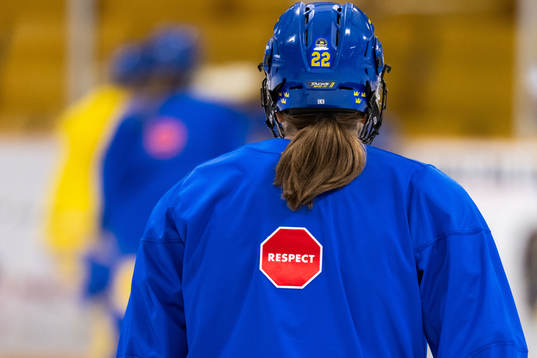 Hanna Thuvik of Sweden at a practice session with a shirt