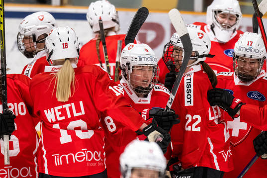 Kaleigh Qyennec of Switzerland