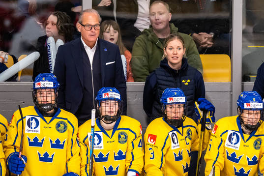 Assistant coach Andreas Spångberg and physiotherapist
