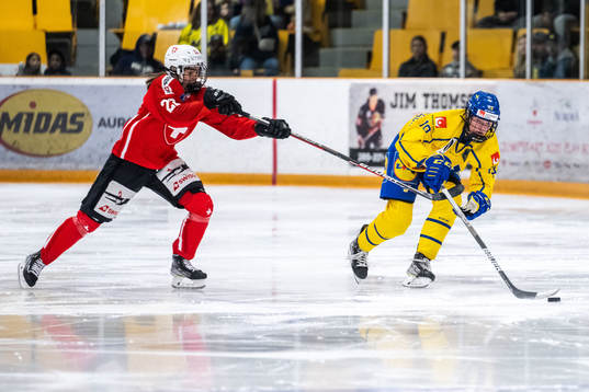 Sonja Leemann of Switzerland and Sara Hjalmarsson of Sweden
