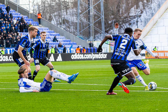 IFK Norrköpings Victor Stange Lind gör 1-1