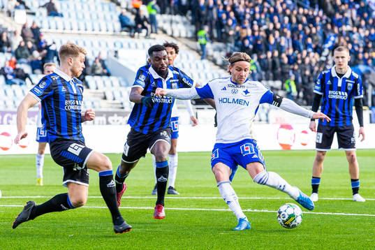 IFK Norrköpings Christoffer Nyman skjuter