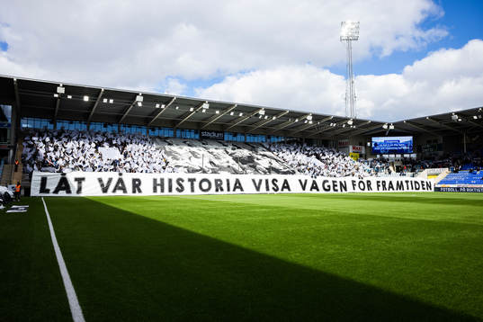 IFK Norrköpings supportrar med ett tifo