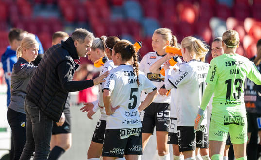 Häckens tränare Robert Vilahamn och spelare