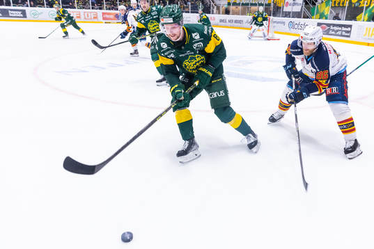 Björklövens Jens Lööke och Djurgårdens Linus Klasen