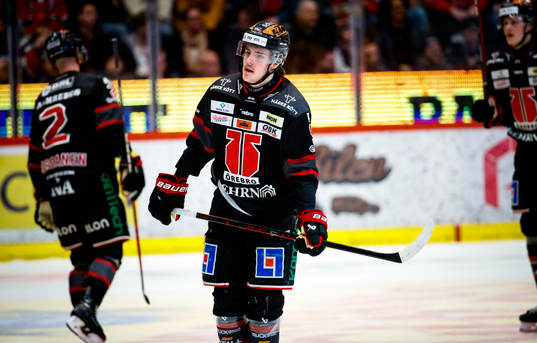 Örebros Leo Carlsson deppar