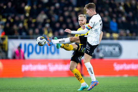 Elfsborgs Sveinn Guðjohnsen och Häckens Samuel Gustafson