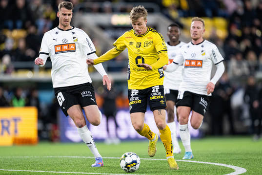 Häckens Johan Hammar och Elfsborgs Jeppe Møldrup Okkels
