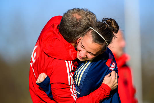 Physiotherapist Pontus Ekblom and Julia Zigiotti Olme of