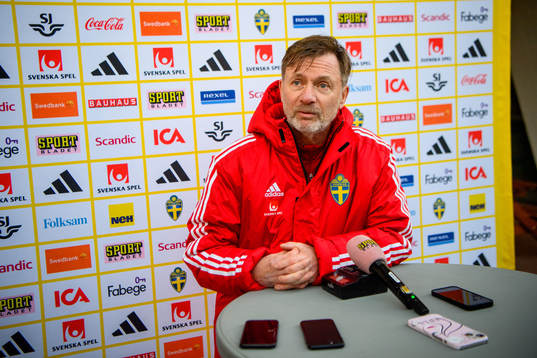 Head coach Peter Gerhardsson of the Swedish women's