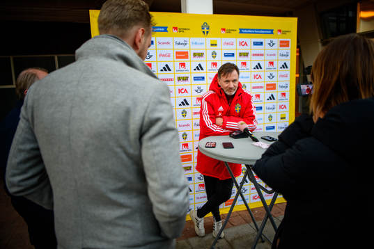 Head coach Peter Gerhardsson of the Swedish women's