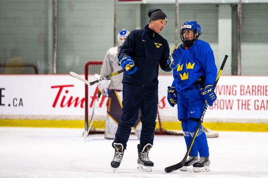 Assistant coach Andreas Spångberg and Anna Kjellbin of