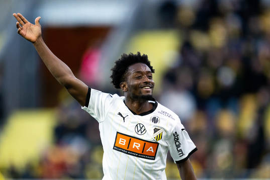 Häckens Ibrahim Sadiq jublar