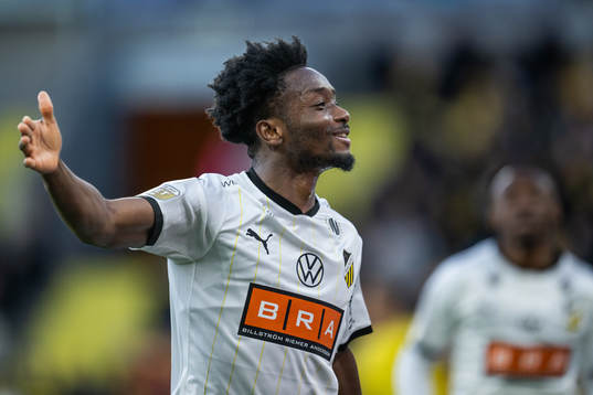 Häckens Ibrahim Sadiq jublar