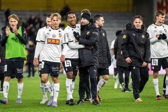 Häckens Pontus Dahbo, Ola Kamara och assisterande tränare