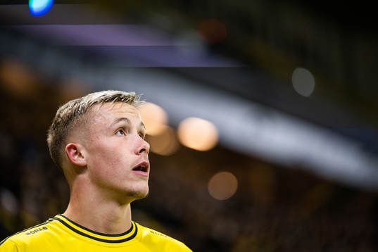 Elfsborgs Jacob Ondrejka deppar