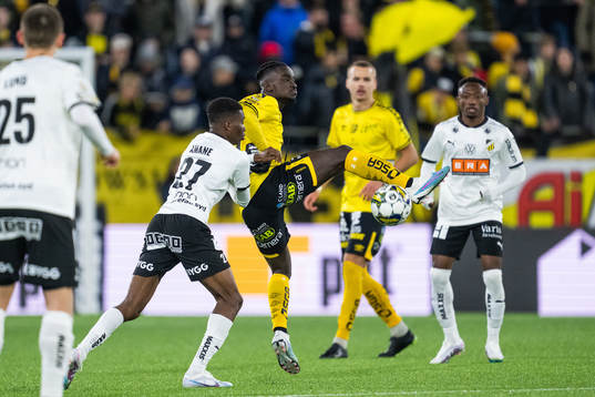 Häckens Akoua Romeo Amane och Elfsborgs Emmanuel Boateng