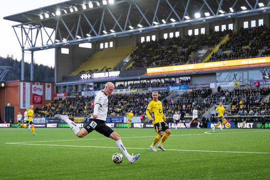 Häckens Valgeir Fridriksson och Elfsborgs Niklas Hult