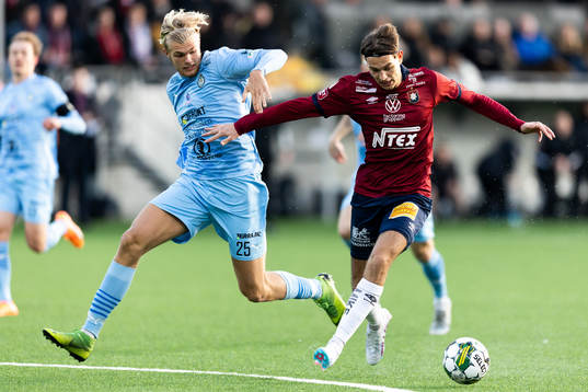 AFC Eskilstunas Mattis Adolfsson och Örebros Adi Fisic