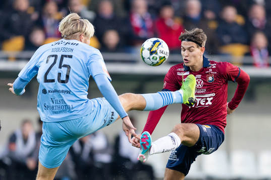 AFC Eskilstunas Mattis Adolfsson och Örgrytes Noah