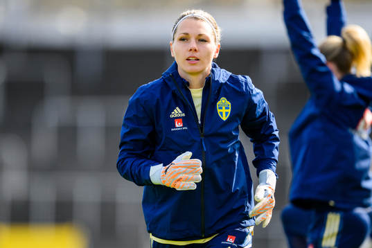 Goalkeeper Jennifer Falk