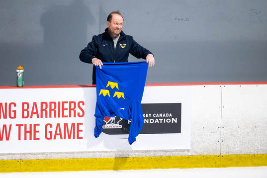 Equipment manager Benny Andersson of Sweden at a practice