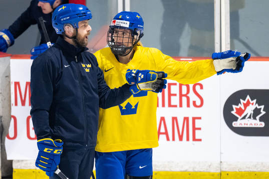 Head coach Ulf Lundberg and Josefine Holmgren of Sweden at