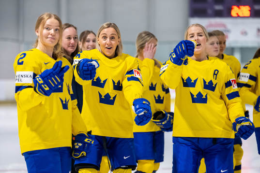 Paula Bergström, Hanna Olsson and Olivia Carlsson of the