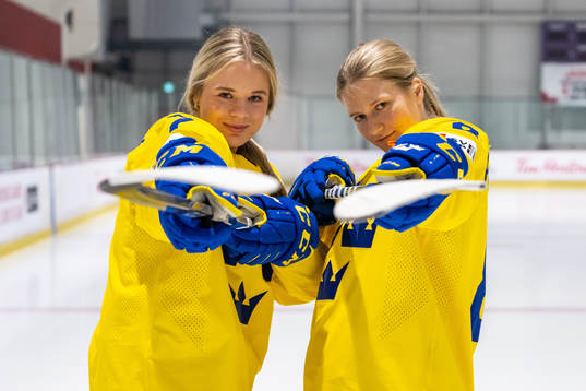 Mira Jungåker and Hilda Svensson of the Swedish women's