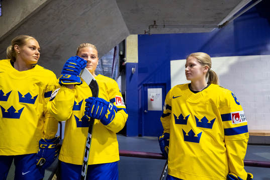 Annie Silén, Lova Blom and Hilda Svensson of the Swedish