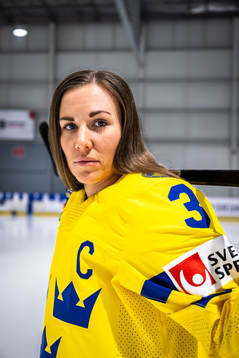 Anna Kjellbin of the Swedish women's national ice hockey