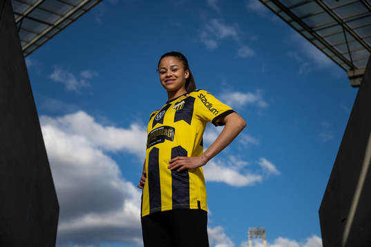 Häckens Felicia Schröder