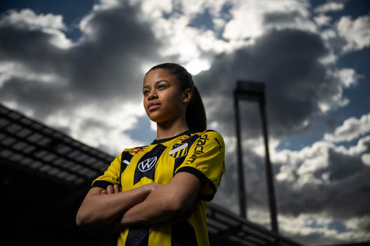 Häckens Felicia Schröder