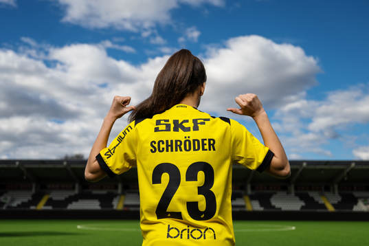 Häckens Felicia Schröder