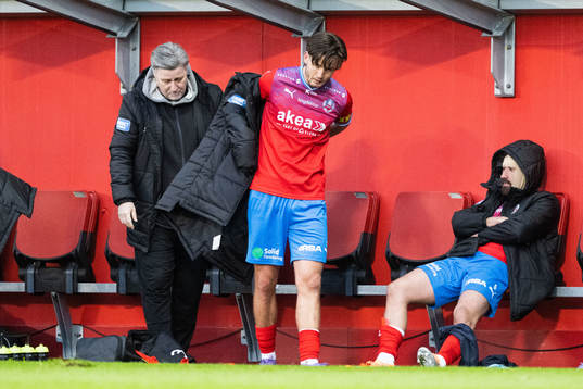 Helsingborgs Wilhelm Loeper och Frederik Holst på bänken