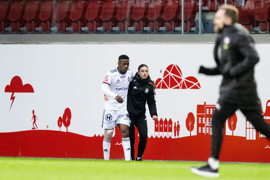 Östers Manasse Kusu har ont