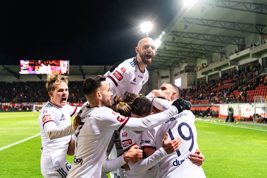 Bläddra bland fler bilder av Fotboll, Superettan, Helsingborg - Öster