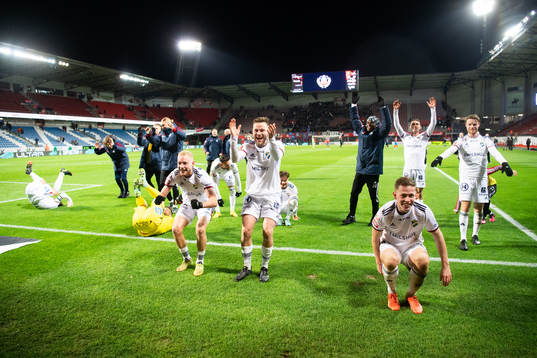 Östers spelar jublar