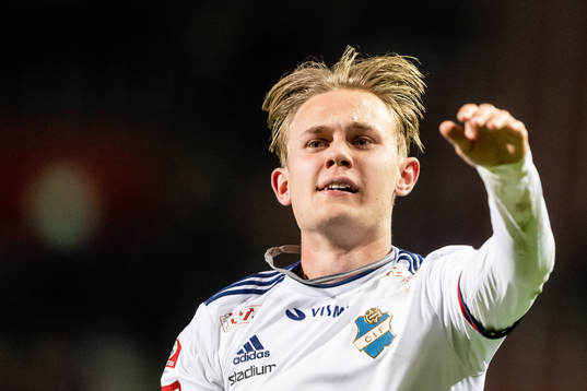 Östers Adam Herdonsson jublar