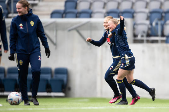 Paulina Nyström och Zara Jönsson
