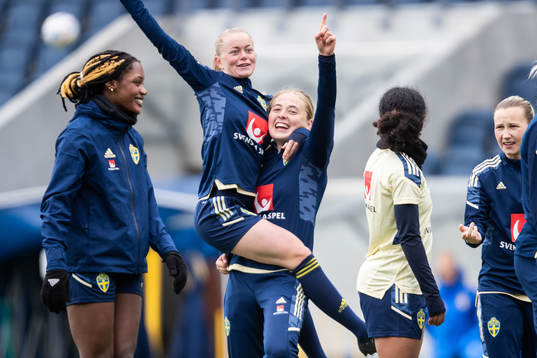 Zara Jönsson och Paulina Nyström