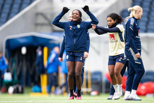 Evelyn Ijeh och Evelina Duljan