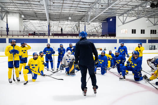Players of Sweden at a practice session