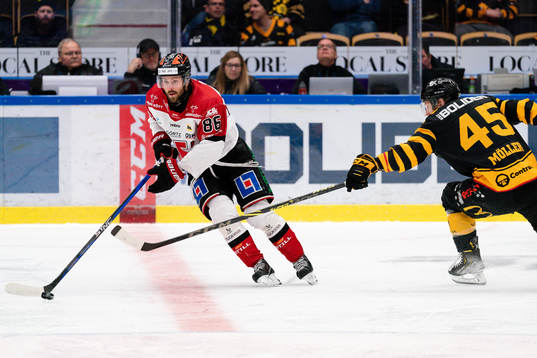 Örebros Mathias Bromé och Skellefteås Oscar Möller