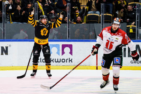 Skellefteås Pär Lindholm jublar
